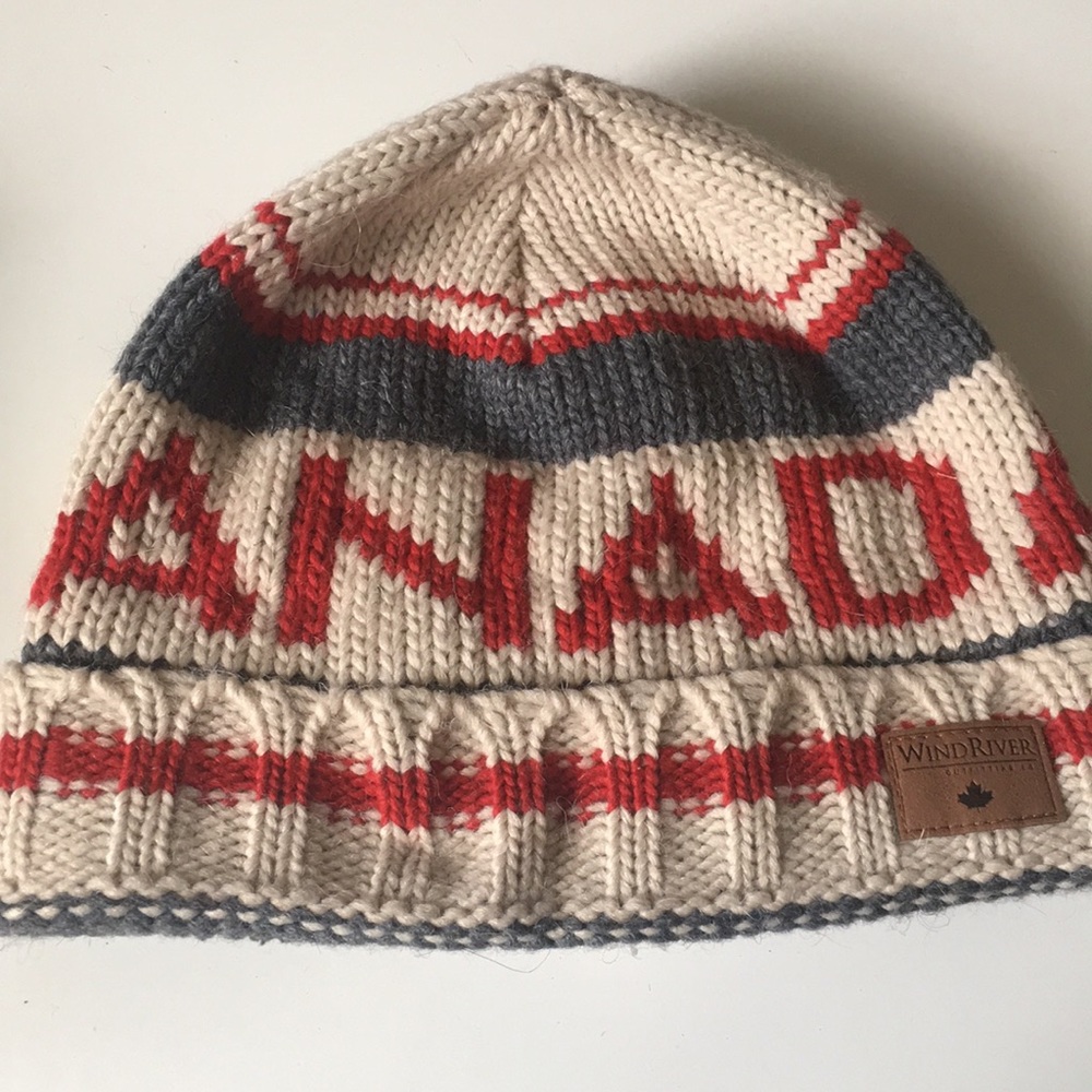 WindRiver Canada Toque